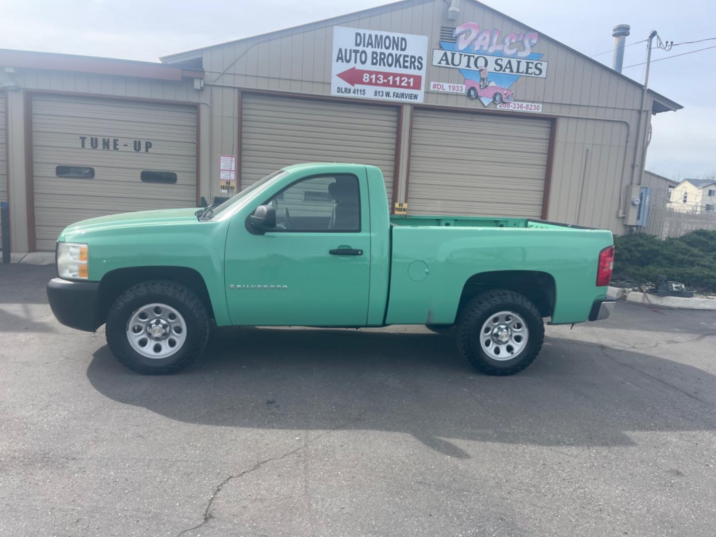 2008 Forest Service Green /Black Chevrolet Silverado 1500 Work Truck (1GCEK14J68Z) with an 5.3L V8 OHV 16V engine, AT transmission, located at 813 E Fairview Ave, Meridian , ID, 83642, (208) 336-8230, 43.618851, -116.384010 - Photo#0